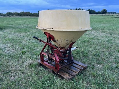 Bild 4:Vicon Pendelstreuer Kunstdüngerstreuer