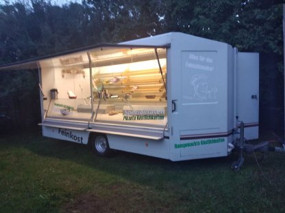 Bild 2:Verkaufsanhänger 4,50 m lang