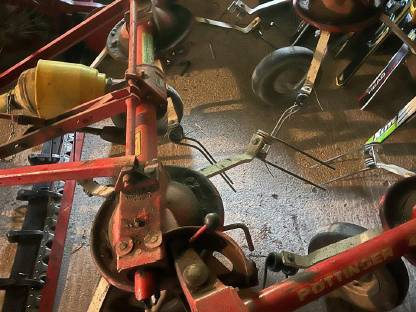 Bild 3:Pöttinger ZK 411 Kreisler