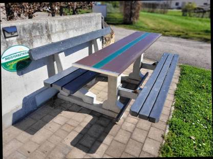 Bild 6:Hausbank, Gartenbank, Tisch