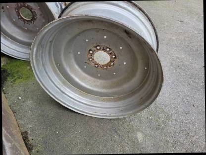 Bild 7:Fixfelgen für Deutz Agrofarm 430