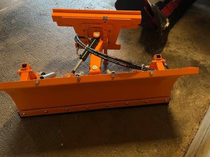 Bild 3:Schneeschild, Schneepflug, Schneeschieber