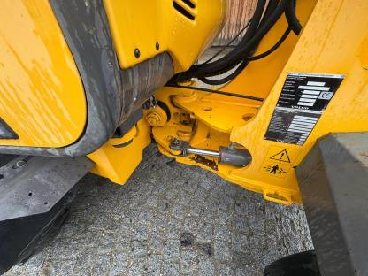 Bild 8:Radlader Volvo L 25 B