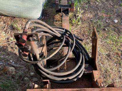 Bild 4:Schneepflugplatte für Massey Ferguson 3065