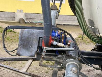 Bild 4:Güllezubringfass