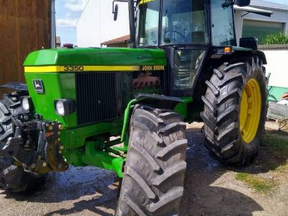 John Deere 3350