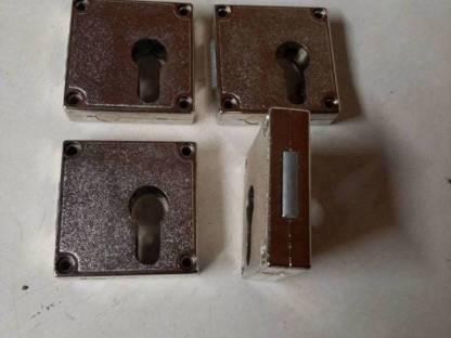 Bild 2:4 Kasten Schrankschlösser