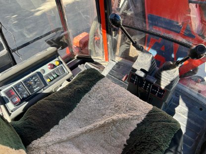 Bild 3:FAI 675 Baggerlader