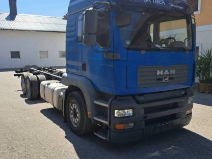 Bild 2:MAN LKW TGA 26.390