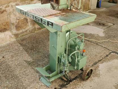 Bild 4:Binderberger Holzspalter 10 t