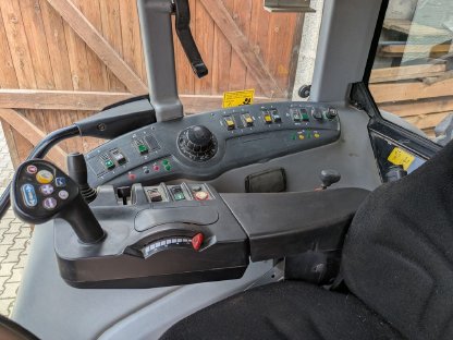 Bild 6:Steyr CVT 150 silber