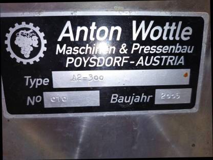 Bild 6:Abbeermaschine (Rebler) Wottle A2-300