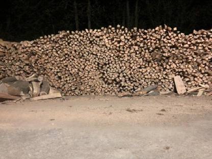 Bild 2:Brennholz