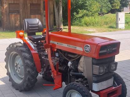 Bild 2:MF 130 Weinbergschlepper Schmalspur