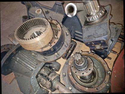 Bild 2:Allradachse Deutz 5300