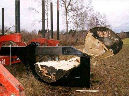 Bild 3:Langholzspalter, Holzspalter für über 5 m Länge