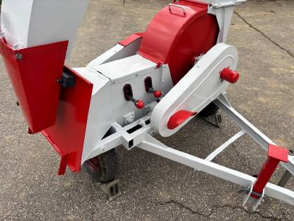 Bild 5:Holzhackmaschine Pöttinger Buschholzhacker AP2000