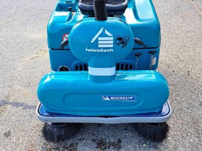 Bild 2:Kehrmaschine Heinzbösch Michelin