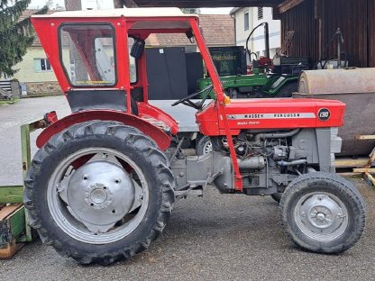 Bild 2:Massey Ferguson MF 130