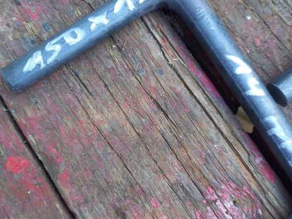 Bild 4:12 mm Rundeisen Winkel und 3 Griffe