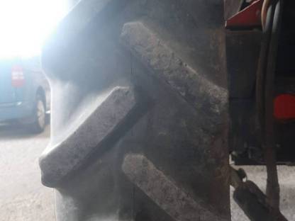 Bild 5:Traktorreifen