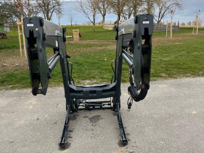 Bild 3:Frontlader Quicke Q46