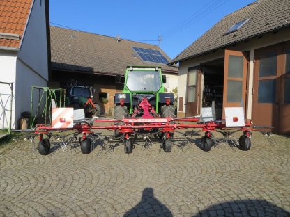 Bild 7:Kreiselheuer Vicon Fanex 642