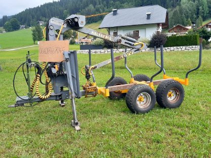 Källefall Forstanhänger mit ferngesteuerter Kranseilwinde