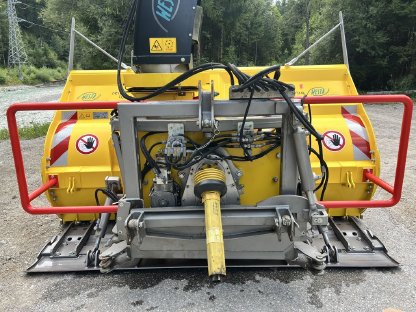 Bild 6:WESTA 900/2700 Hochleistungs-Schneefräse