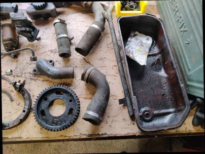 Bild 2:Perkins AD3.152 Motorteile