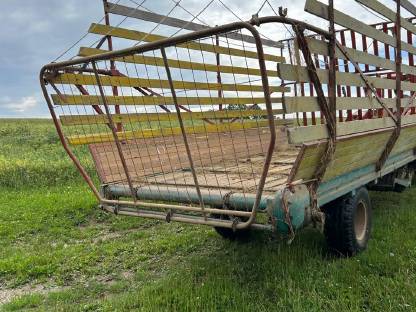 Bild 2:Ladewagen Steyr 804.02