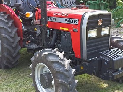50 PS Kompakttraktor Hattat 240S