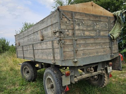 Bild 3:Anhänger aus Holz (Plateau+Wände) 7 t