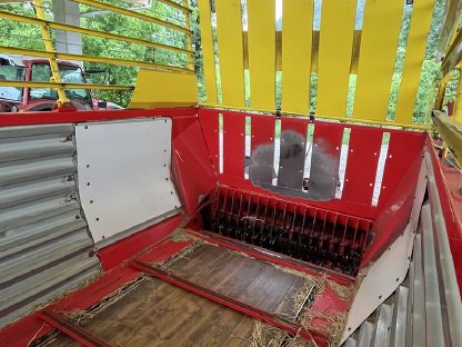 Bild 4:Pöttinger Euroboss 330 H D