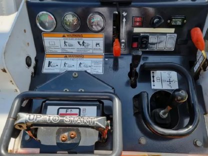 Bild 5:Bobcat Raupenlader MT55 Minilandmaschine