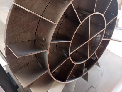 Bild 8:Teigausrollmaschine NEUE Bänder, Edelstahl Bäcker Tische