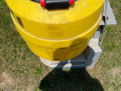 Bild 5:Kleinsamenstreuer APV