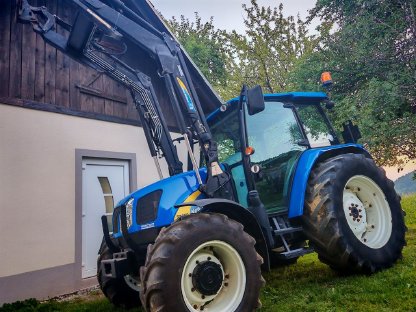 New Holland T5060
