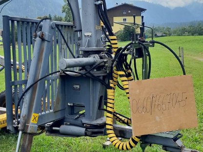 Bild 6:Källefall Forstanhänger mit ferngesteuerter Kranseilwinde