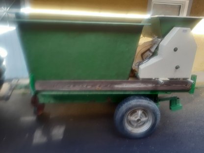 Bild 2:Traubenernte -Kellereigeräte