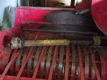 Bild 2:Welger Ballenpresse