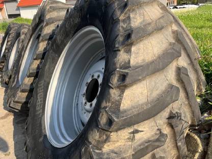 Bild 8:Kompletträder Trelleborg TM 800