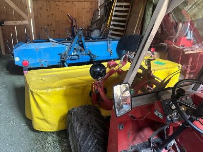 Bild 2:Aebi Frontmähwerk Welger 190