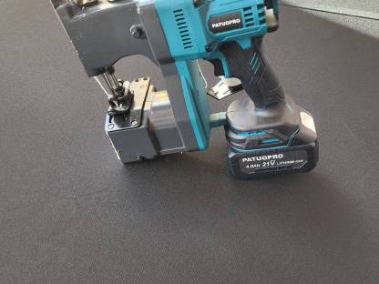 Bild 2:Sacknähmaschine Akku (Makita)