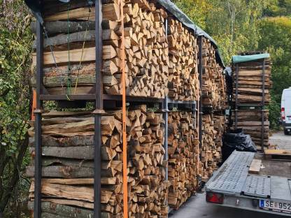 Bild 2:Stapelgestell für Meterscheitholz