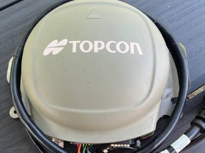 Bild 5:Topcon X25 RTK Lenksystem