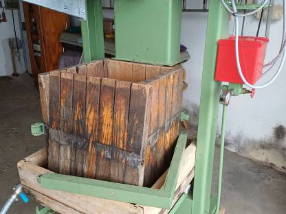 Bild 5:Hydraulische Obstpresse