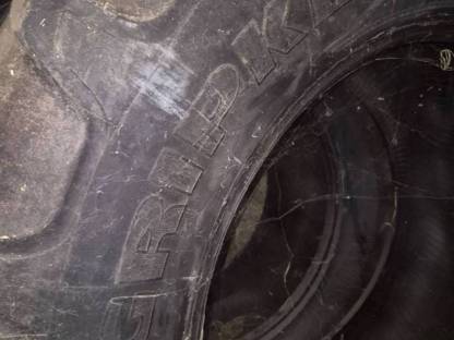 Bild 2:Traktorreifen KLEBER NEU