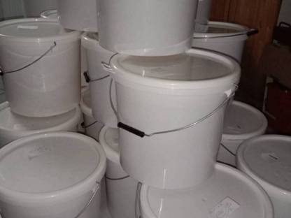 Bild 2:Honig verschiedene Sorten in Großgebinde