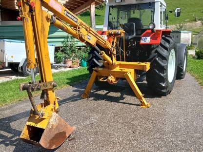 Bild 3:Heckbagger Krüger